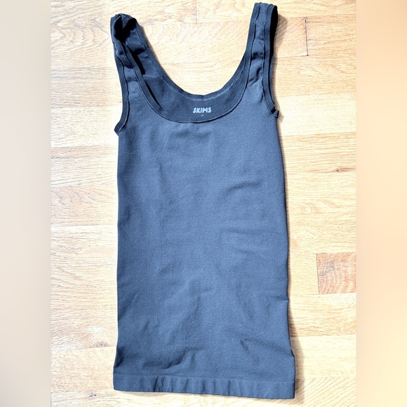 SKIMS Tops - SKIMS Black Top